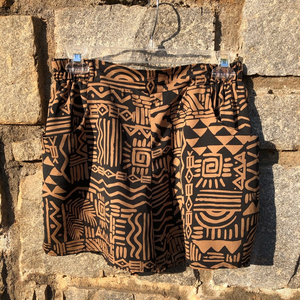 Everly brand geometric tribal print shorts